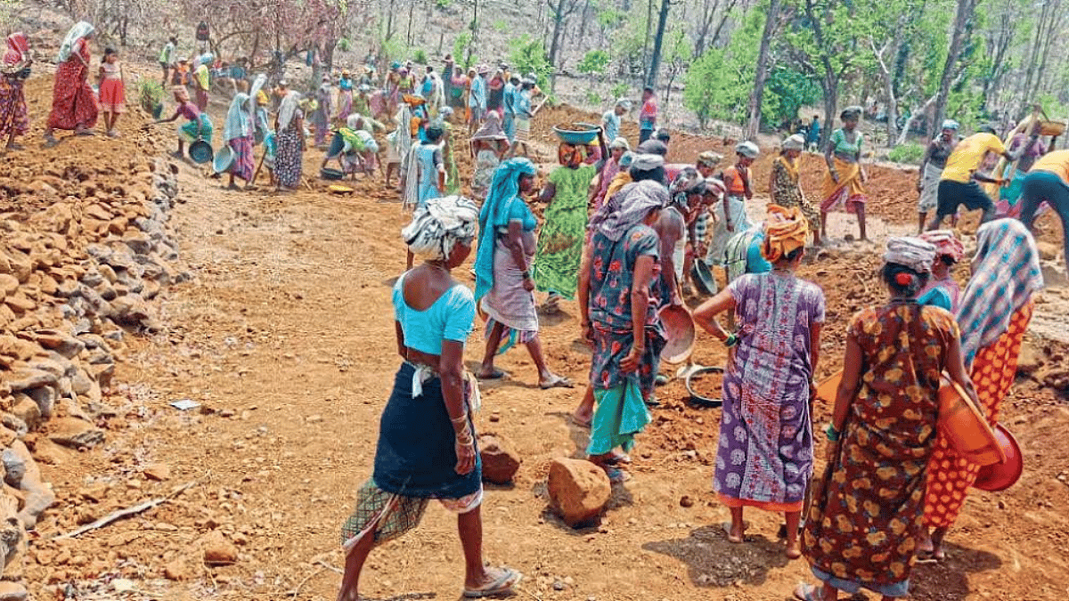 जव्हार तालुक्यात रोजगार हमीच्या कुशल कामांचा निधी दिड वर्षापासून रखडला.